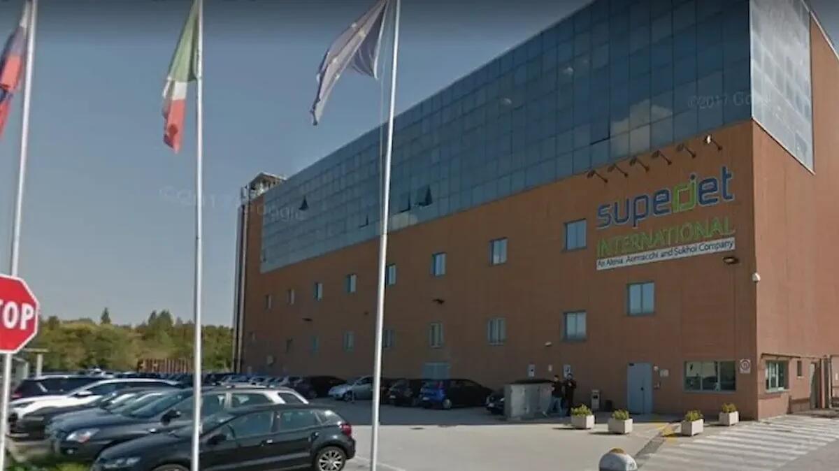 Crisi SuperJet, presidio e pressing politico: "Non lasciate morire un’eccellenza industriale" - 