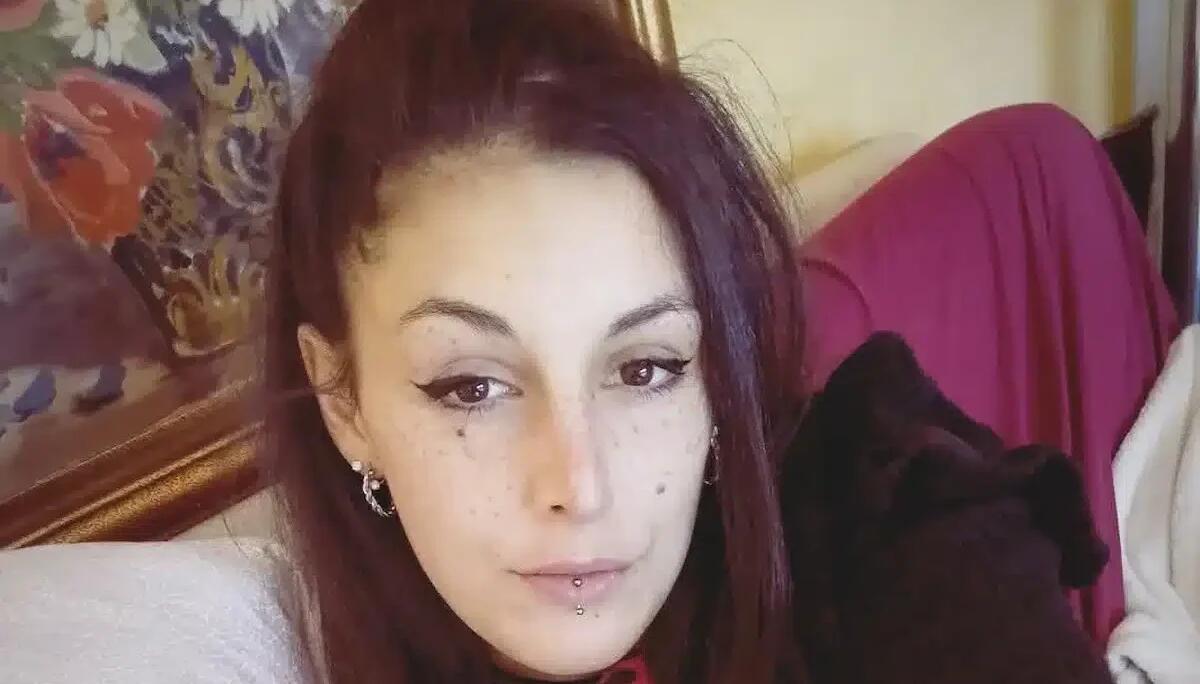 Malore fatale nella notte: Alessia si accascia davanti al compagno e muore in ospedale a 32 anni -