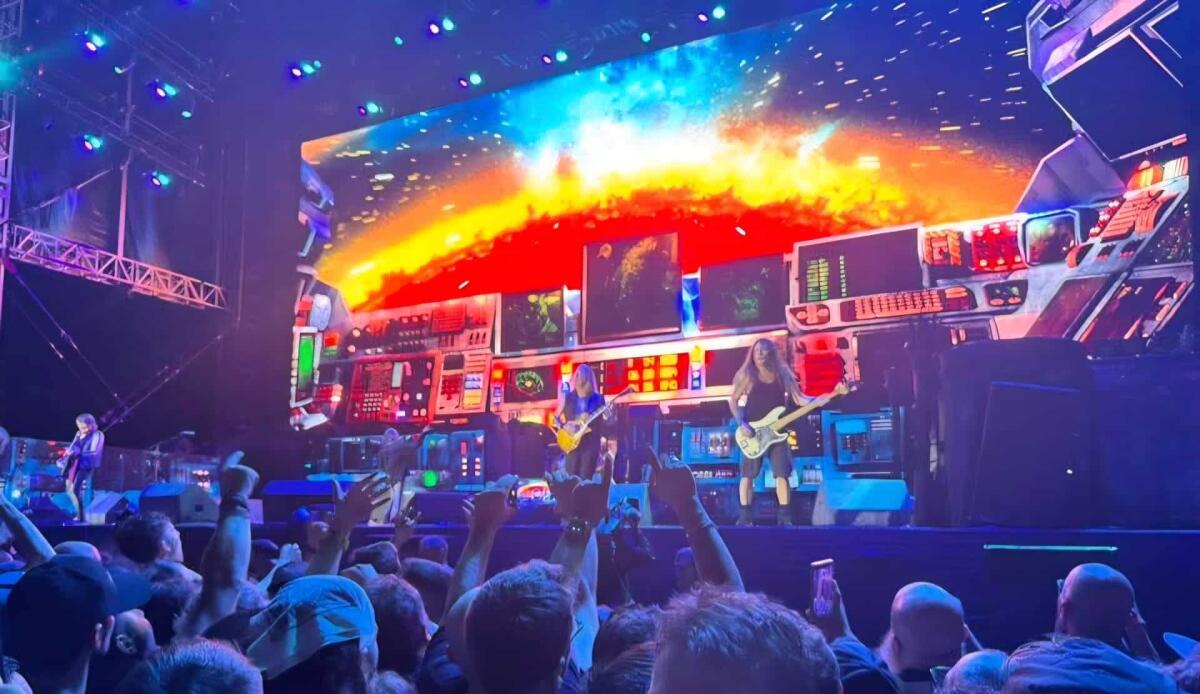 Iron Maiden infiammano lo Stadio Euganeo: sold out per l'unica data italiana dei "padri del metal" - 