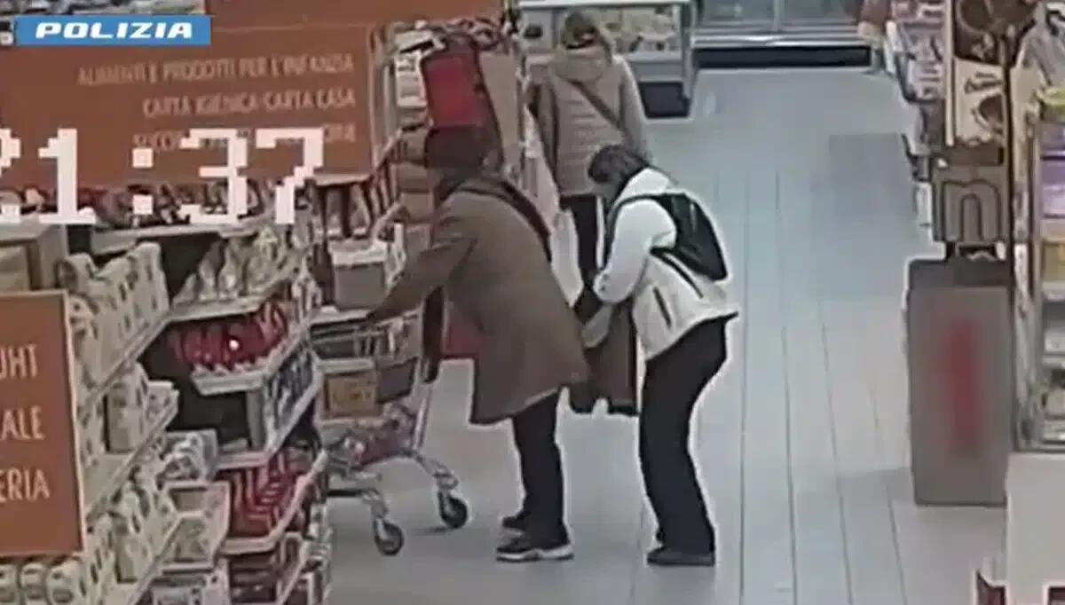 Furti seriali nei supermercati: sgominata banda bulgara, "galeotto" il tatuaggio sul collo (VIDEO) - 