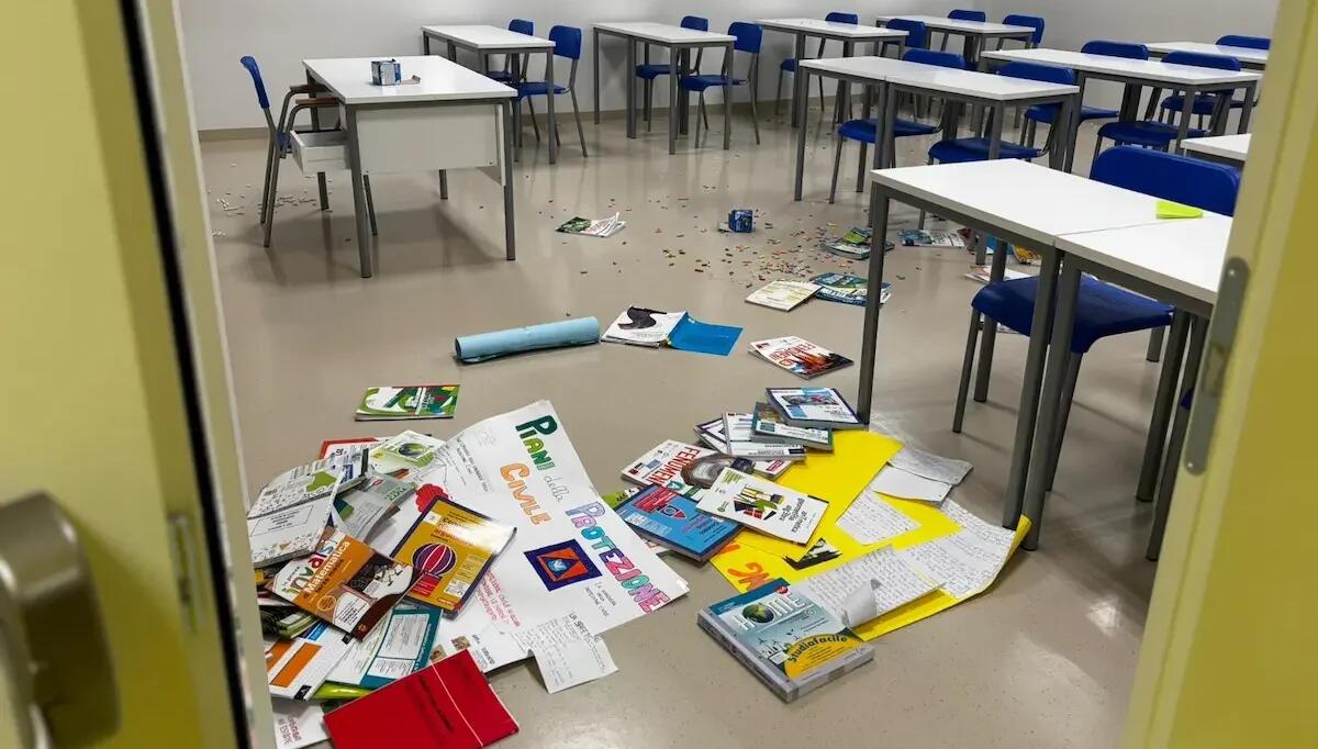 Pordenone, atti vandalici alla scuola Lozer: tolleranza zero e indagini in corso -