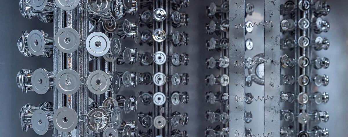 Nordest LINE: Pionieri della Metallizzazione in Alto Vuoto e della Verniciatura a Liquido - 