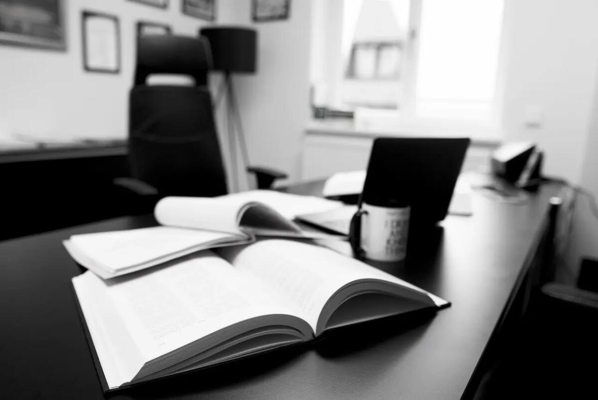 Studio legale diritto societario: i 5 segnali che indicano quando hai bisogno di assistenza immediata -
