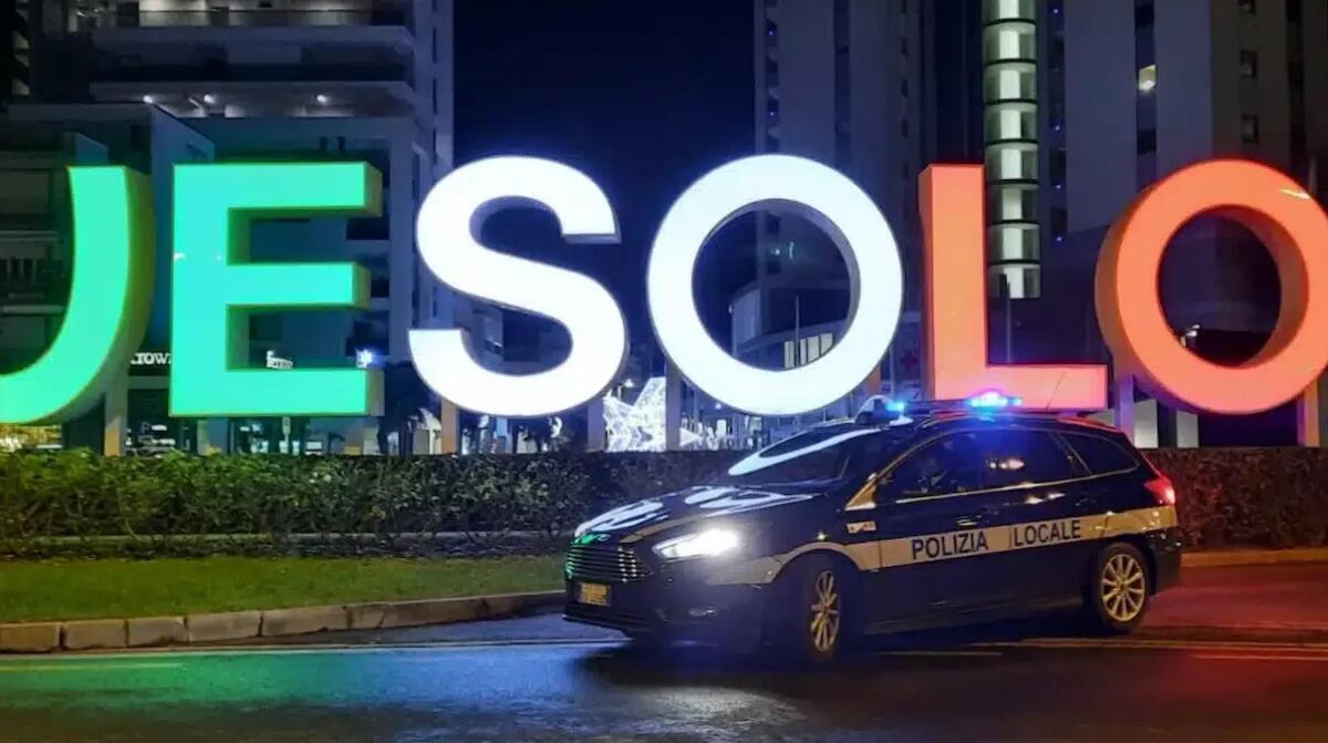 Alcol a tre ragazzine in un locale a Jesolo: multati i tre che hanno preparato e servito i cocktail - 