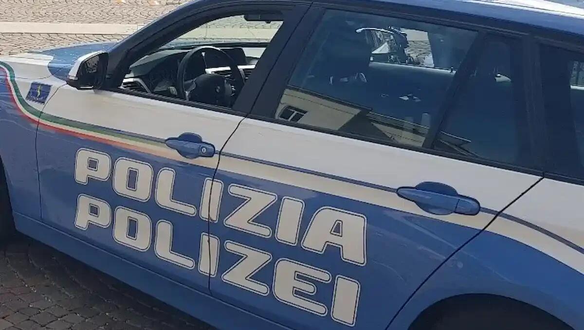 75enne bloccato in superstrada .. senza benzina e senza patente: denunciato -