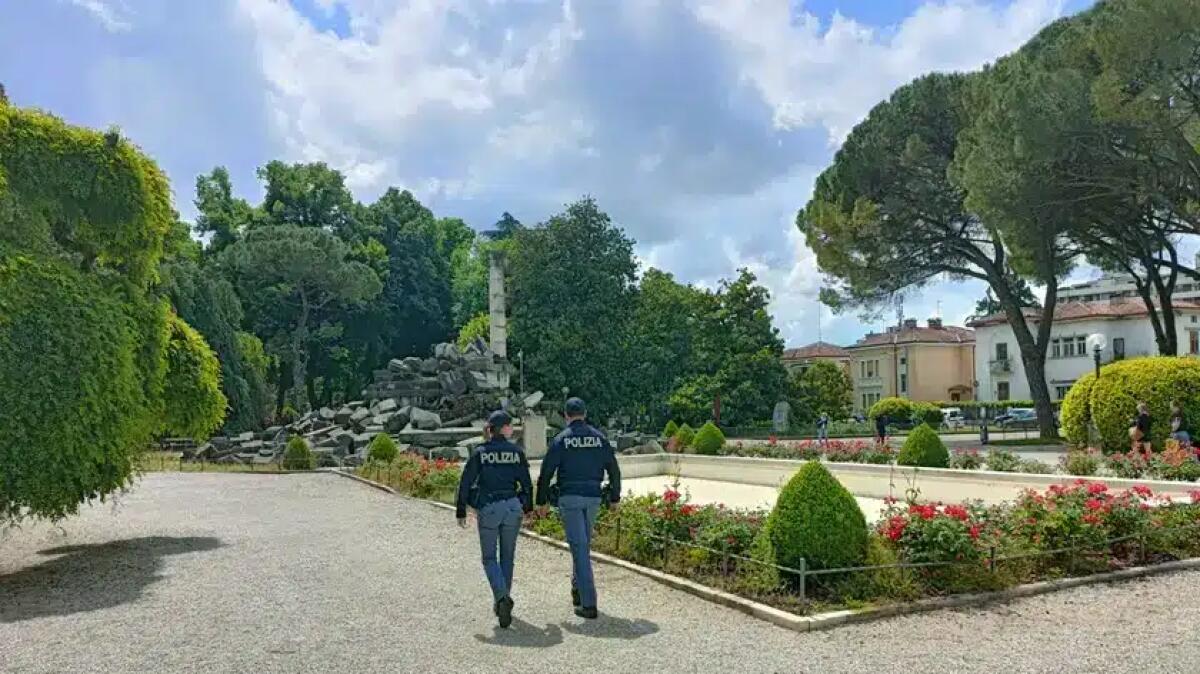 Rubano al Conad, minacciano i cassieri di morte e tentano di aggredirli: scatta il divieto di dimora in FVG - 
