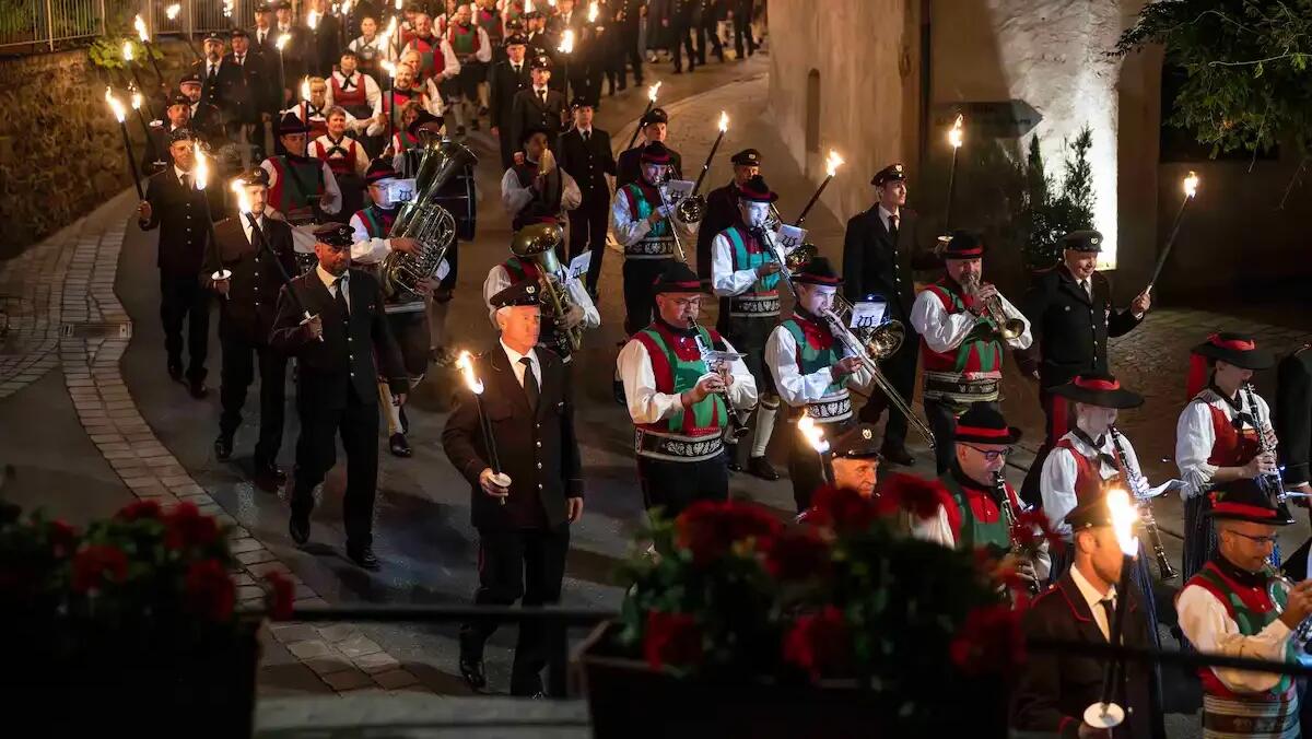 Tirolo celebra la Festa d’autunno con cortei e musica il 13-14 settembre - 