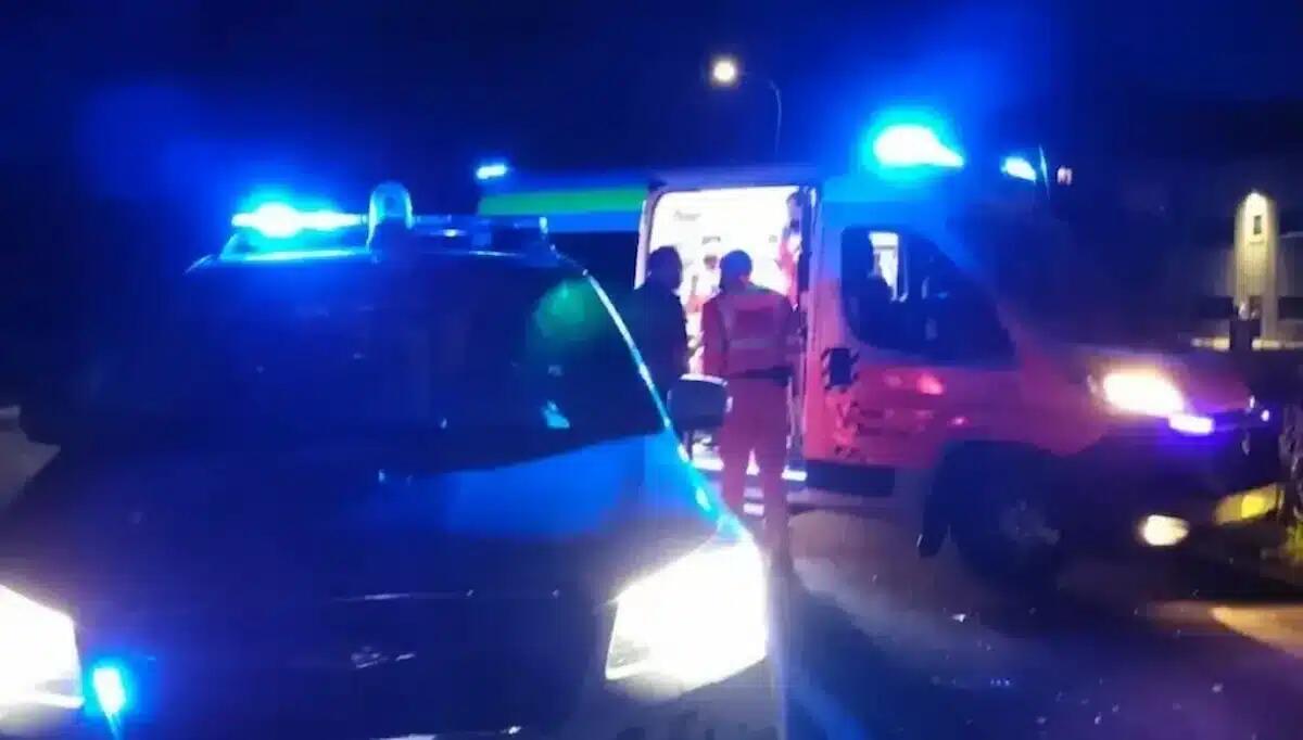 Tragico frontale auto-moto: centauro 24enne perde la vita, due feriti - 