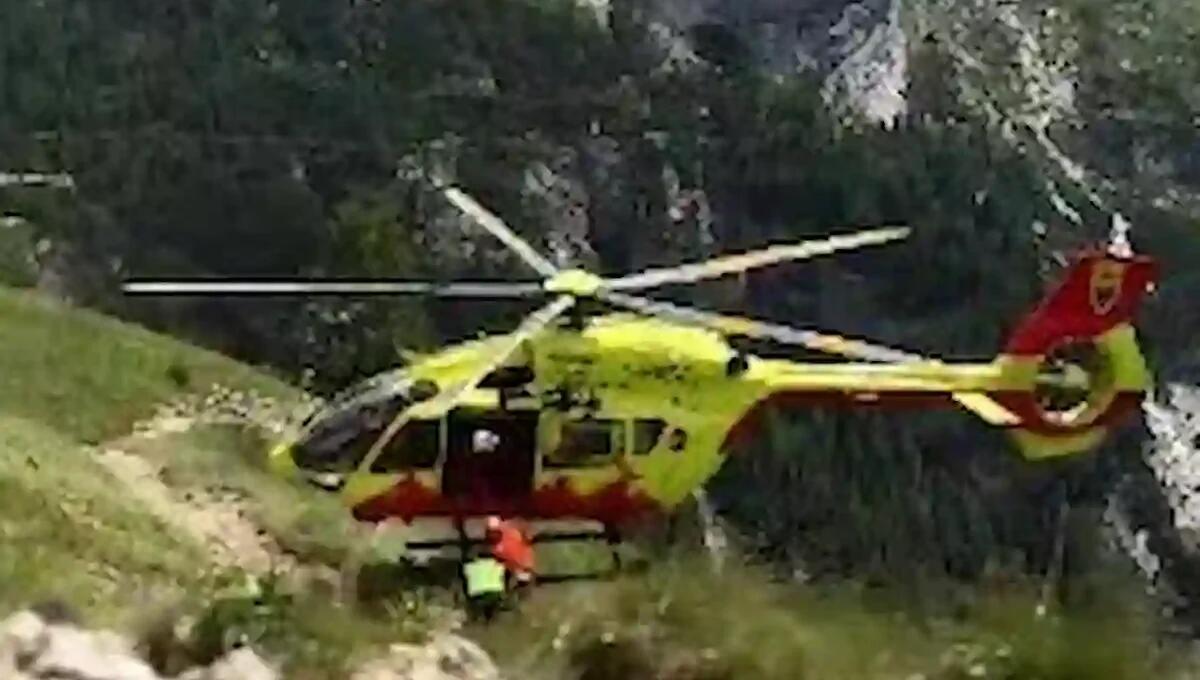 Precipita lungo un sentiero a Passo Fedaia, un volo di 40 metri: muore escursionista friulano - 