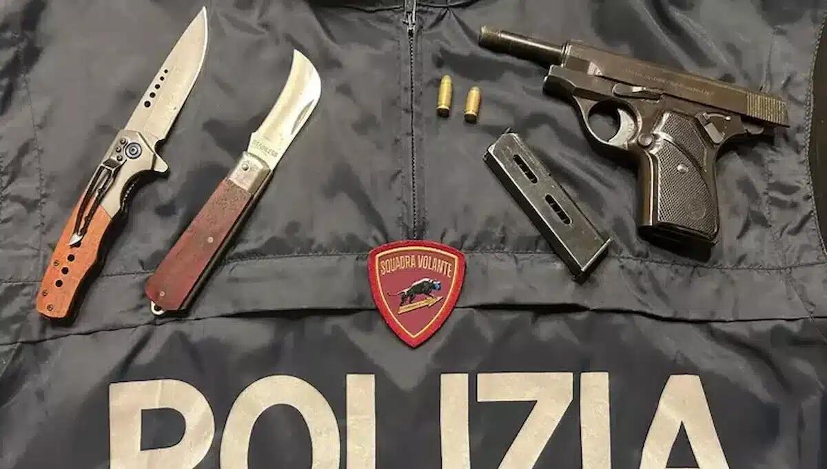A spasso per l'Arcella con pistola illegale carica nel borsello: arrestato 39enne cinese - 
