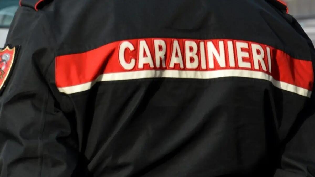 30enne prende a schiaffi due 17enni e li deruba, intervento fulmineo dei Carabinieri: arrestato - 