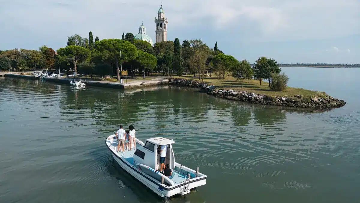 Grado: pellegrinaggi sotto le stelle a Barbana e ricco programma di eventi tra cultura e divertimento - 