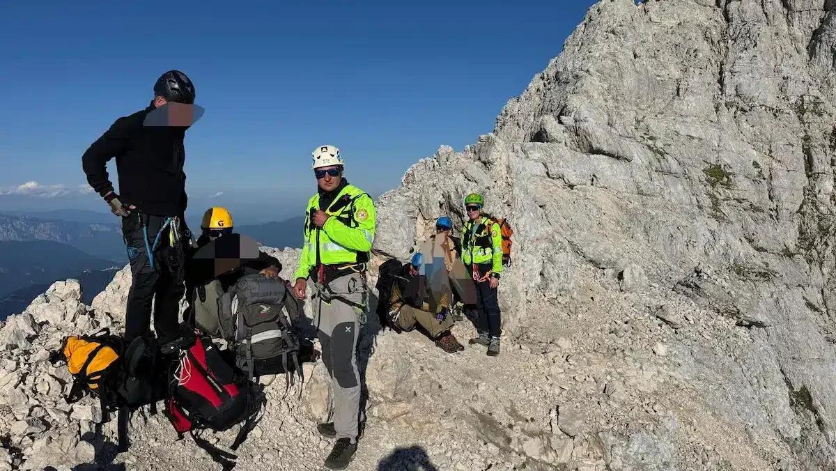 Paura sul Montasio, 4 giovani udinesi soccorsi a quota 2600 metri: «erano stanchi e impreparati» | FOTO - 