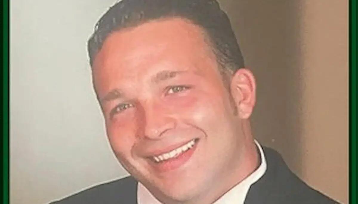 Malore mentre è con un amico al bar: papà Gianluca perde la vita a 46 anni - 