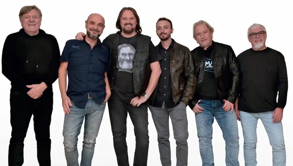 La storia della musica italiana in concerto a Lignano: i Nomadi all'Arena Alpe Adria il 7 agosto - 