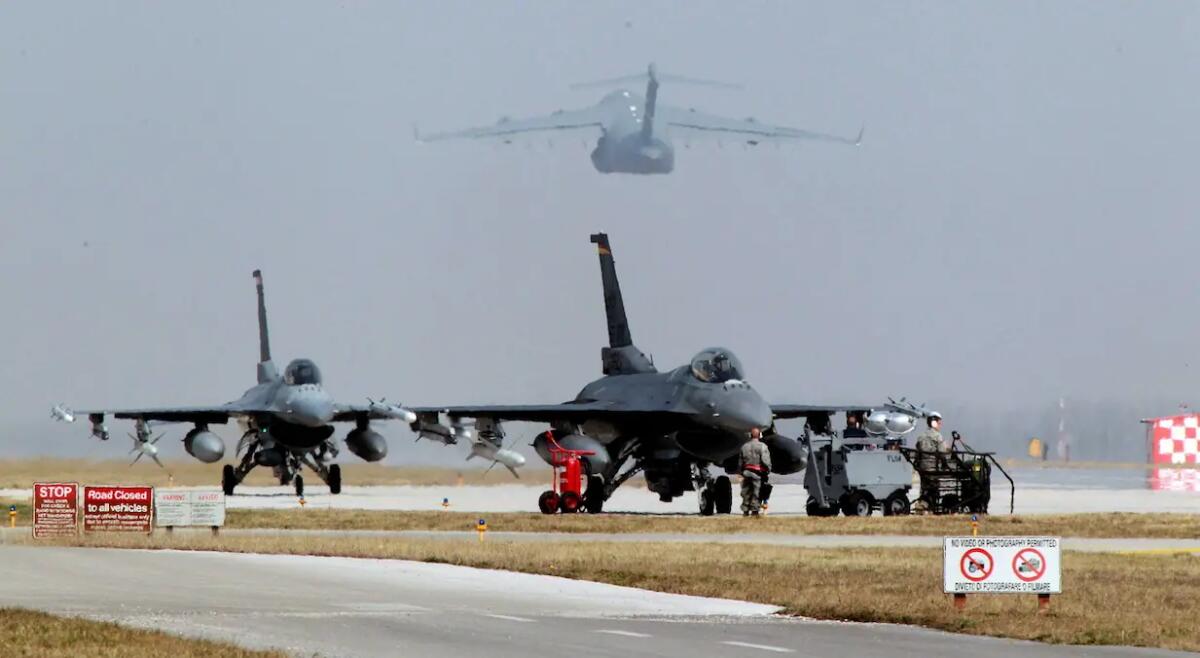 «Voli notturni e rumori sui cieli del Friuli dal 18 agosto». L’annuncio dell’Air Base di Aviano -