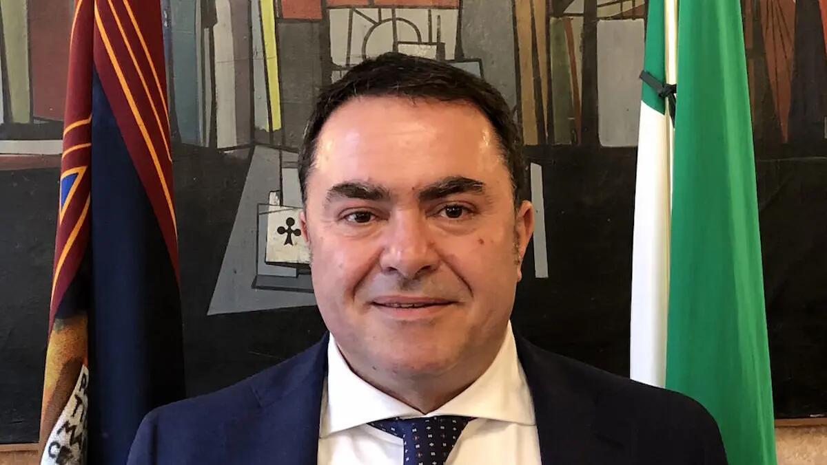 Discussione degenera in violenza, Carlo Bramezza colpito ripetutamente al volto: l'aggressore fugge -