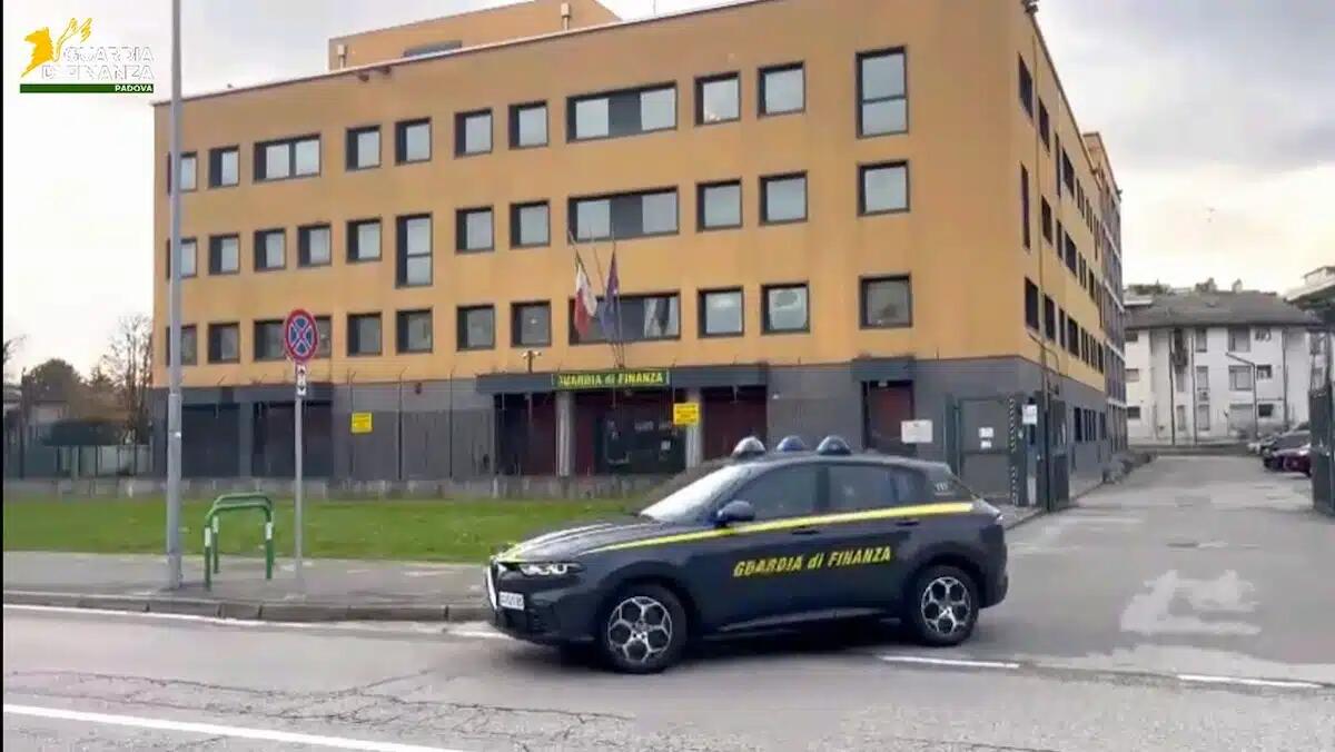 Contributi indebiti per oltre 4,7 milioni: 4 imprenditori agricoli in carcere per truffa all'UE -
