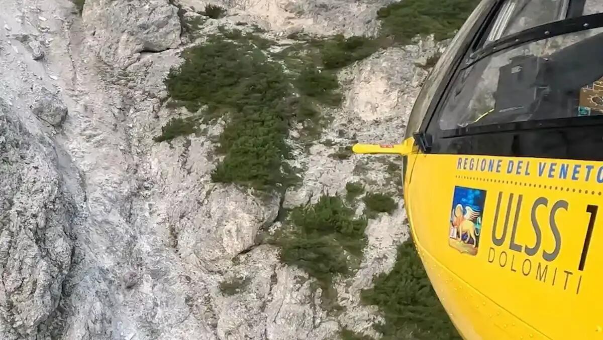 "Ho lasciato il rifugio da 4 ore, mi sono persa": soccorsi nella notte per salvare una turista americana -