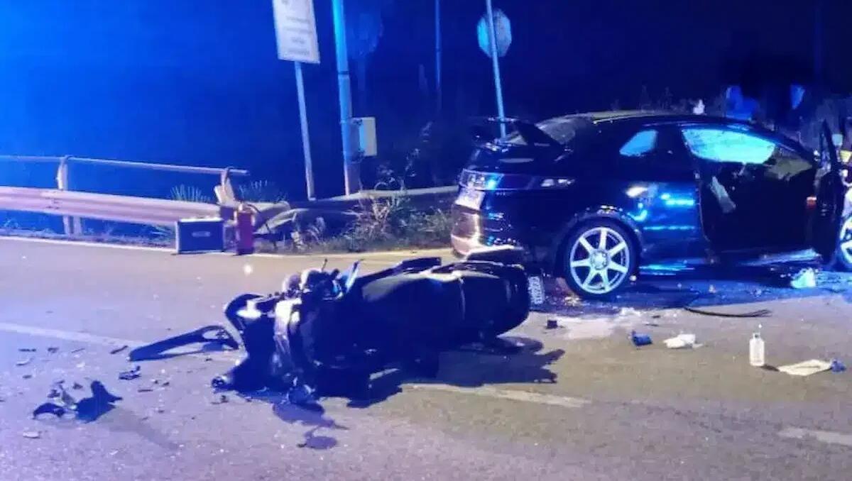 San Giorgio di Nogaro, violento scontro tra auto e scooter: 17enne ferito, sbalzato a terra dopo l’impatto - 