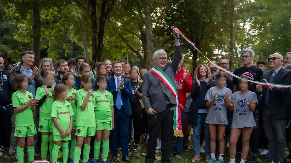 Friuli Doc dedica a Bruno Pizzul il villaggio dello sport in piazza Primo Maggio -