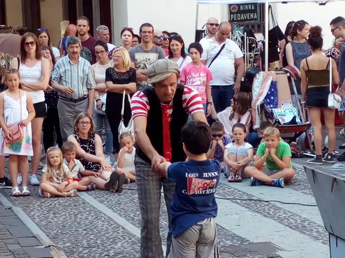 Udine, chiusura magica per Burattini senza Confini con lo show di Magic Pascal - 