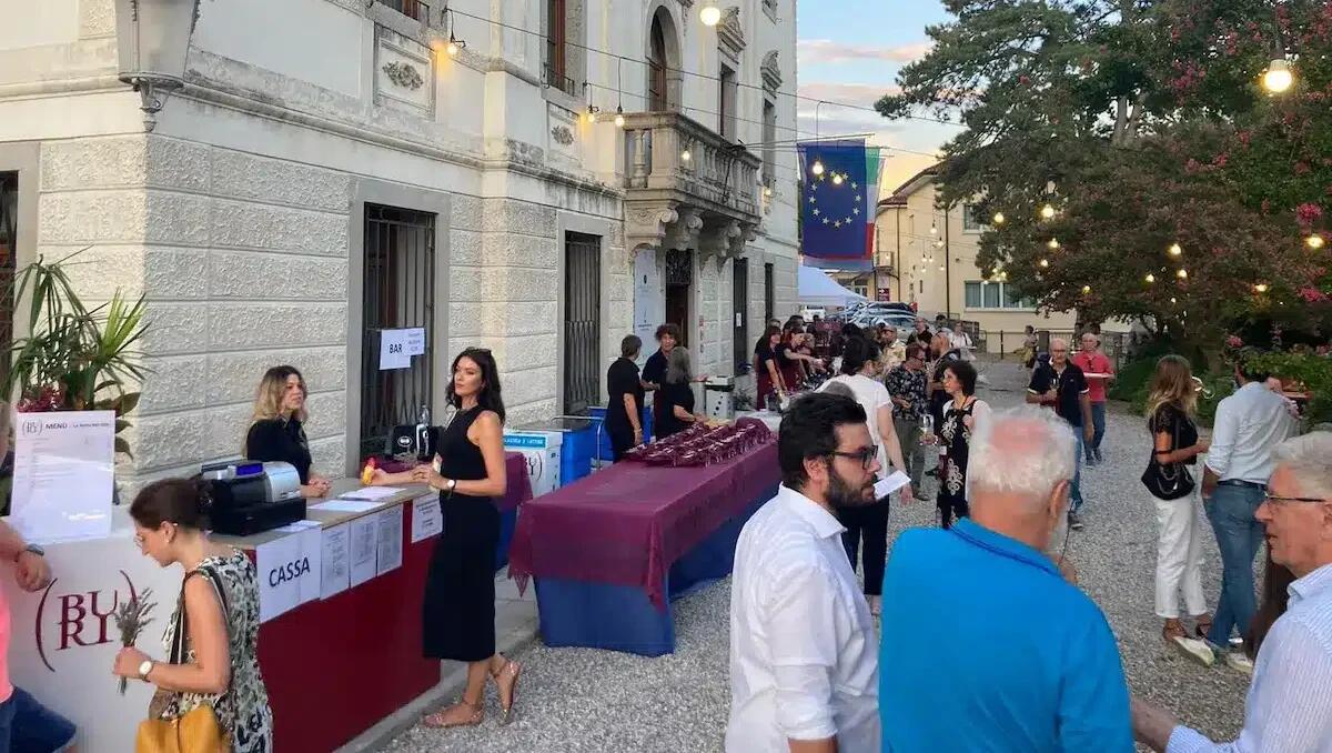 Le Notti del Vino arrivano a Buttrio: degustazioni, musica e sapori sotto le stelle - 