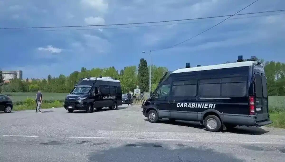 Rave party nel guado di Vivaro, zona protetta: musica "a palla" tutta la notte, 200 identificati -
