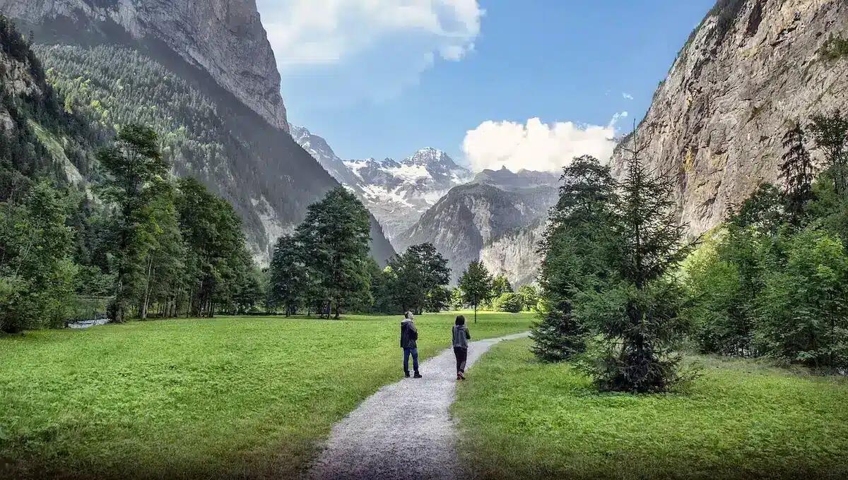 Ferragosto 2025: mare, montagna o altro? Il sondaggio tra i residenti del NordEst - 