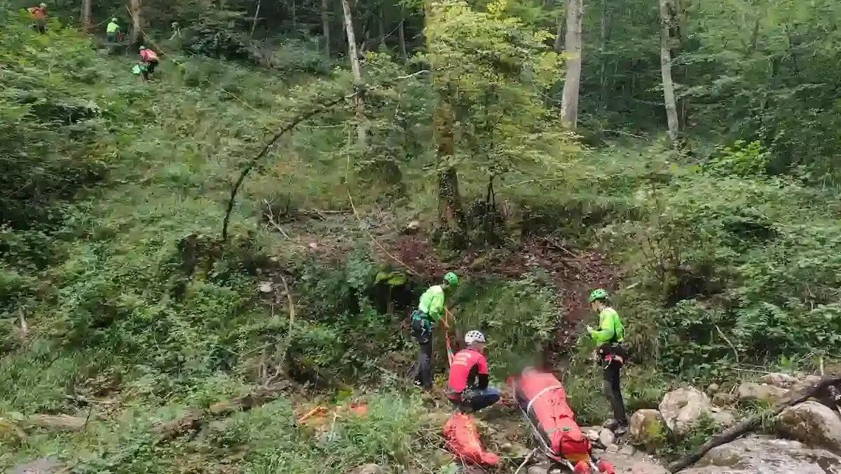 Sant’Antonio Tortal, brutta caduta tra i massi: frattura al femore per un 51enne - 