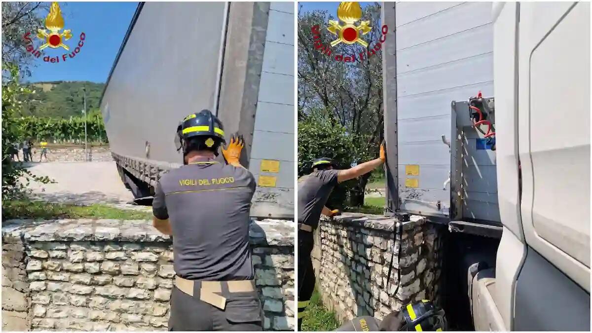 Mezzo pesante bloccato durante le fasi di manovra: intervento dei Vigili del fuoco con mezzi speciali -