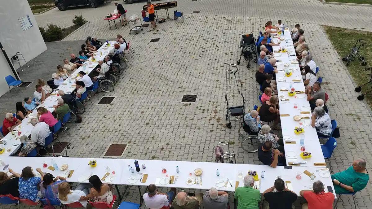 La festa estiva anima la RSA di Fiesso Umbertiano: comunità e istituzioni insieme a "La Quiete" - 