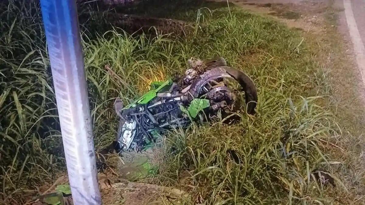21enne in moto si schianta contro un palo della luce: è grave, elitrasportato d’urgenza a Udine -