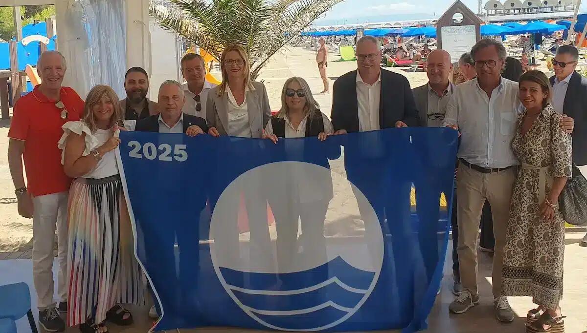 Lignano Sabbiadoro ancora ai vertici per ambiente e servizi: conquistata la 36esima Bandiera Blu -
