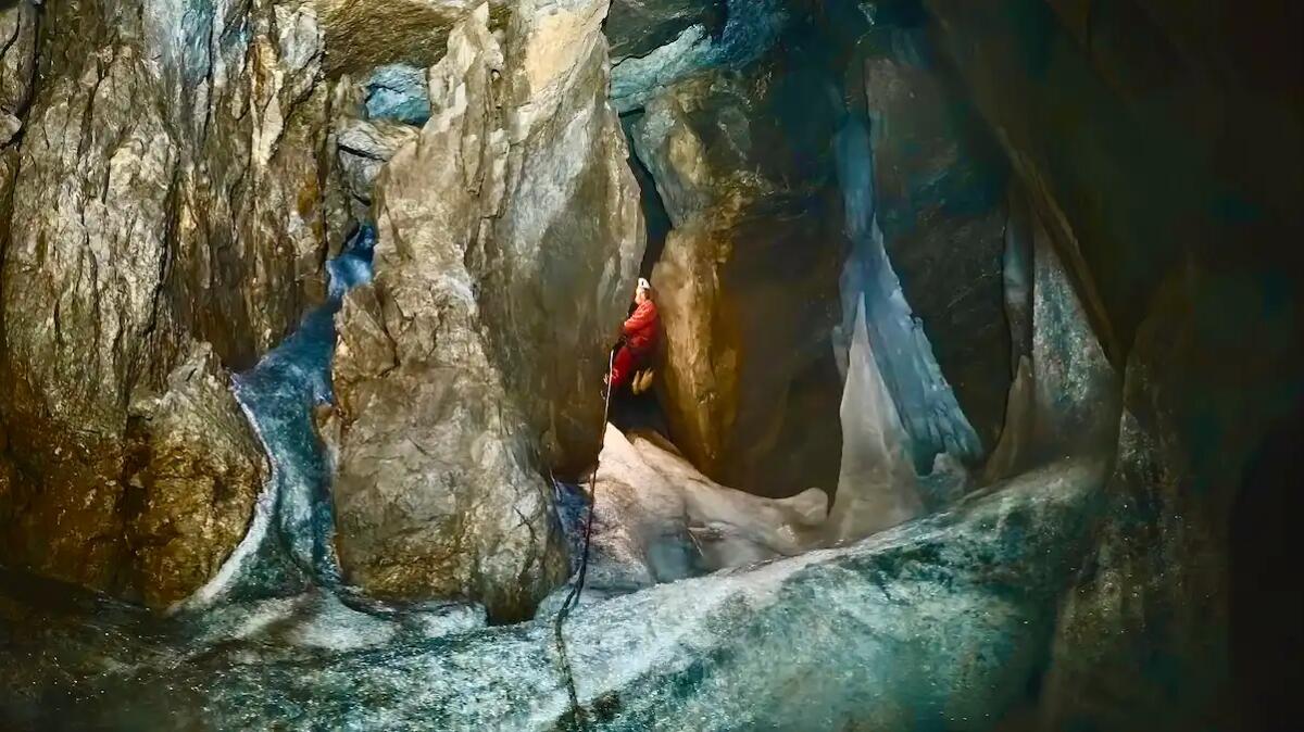 Spedizione nelle grotte dello Žijovo: speleologi del FVG in missione in Montenegro - 
