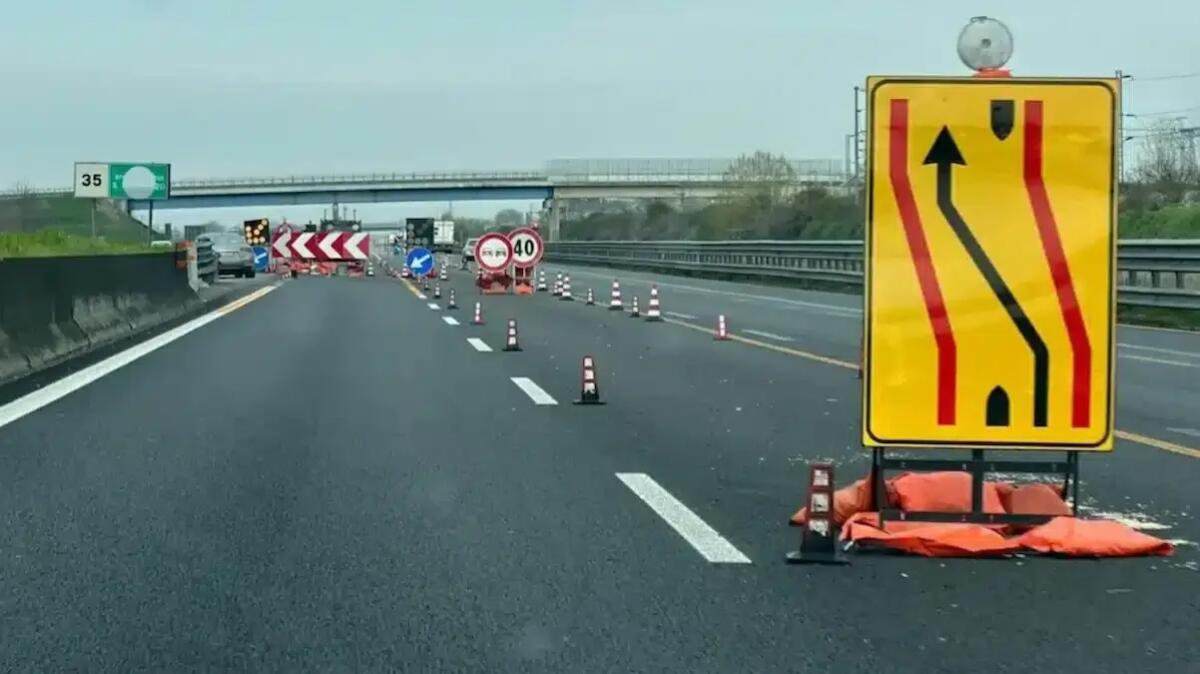 A4, al via i lavori per ridurre le code al confine: asfaltature e allargamento delle corsie -