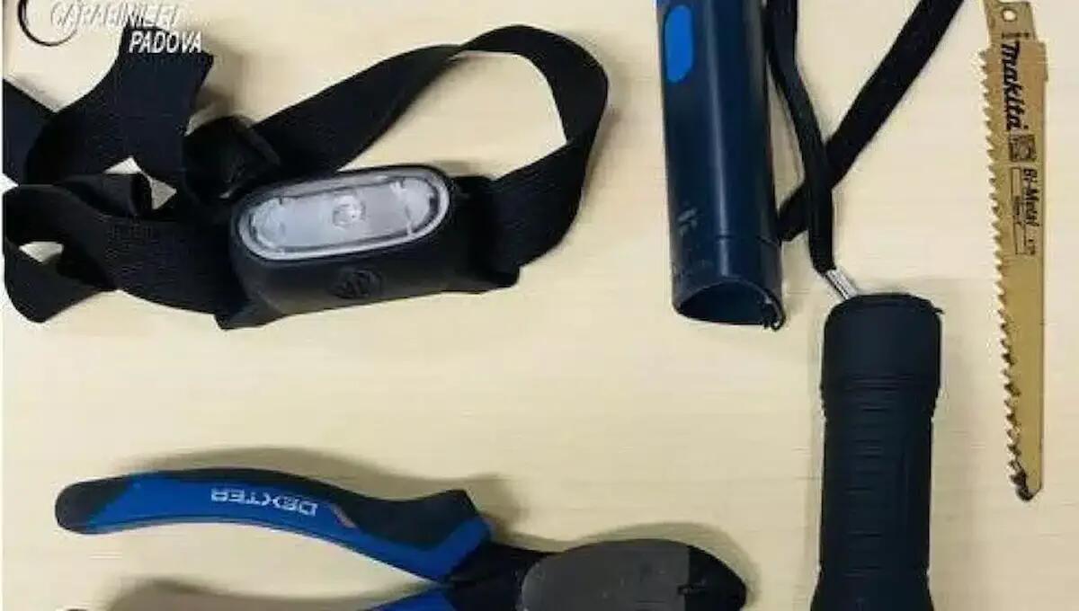Furti seriali in abitazione nel Padovano: arrestato 33enne cileno, denunciato il complice -