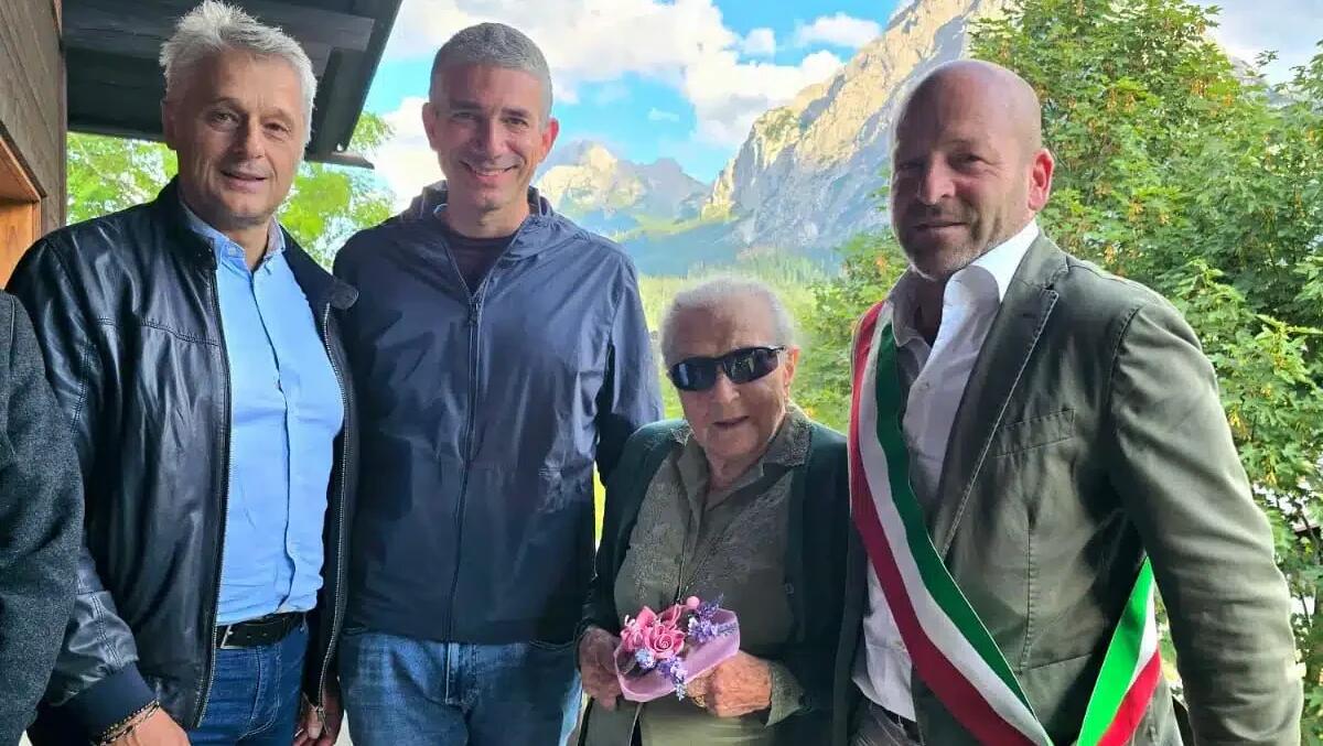Buon compleanno, Paola Del Din compie oggi 102 anni: «esempio di libertà e coraggio» -