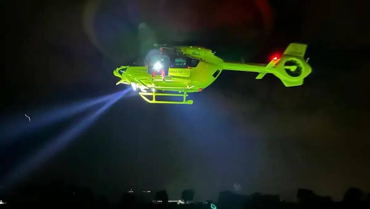 Dramma sfiorato a Ovaro: ciclista friulano precipita per dieci metri in un canale. Cosa è successo -