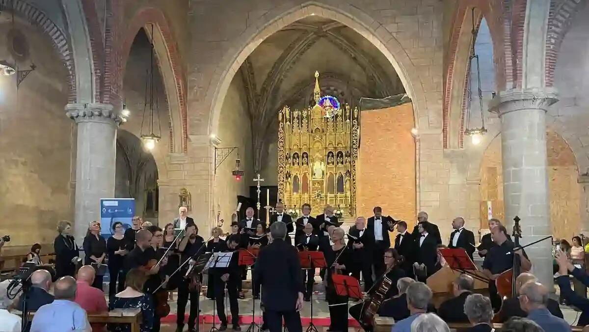 Grande musica nell’Abbazia di Follina con la Piccola Orchestra Veneta, un concerto unico -