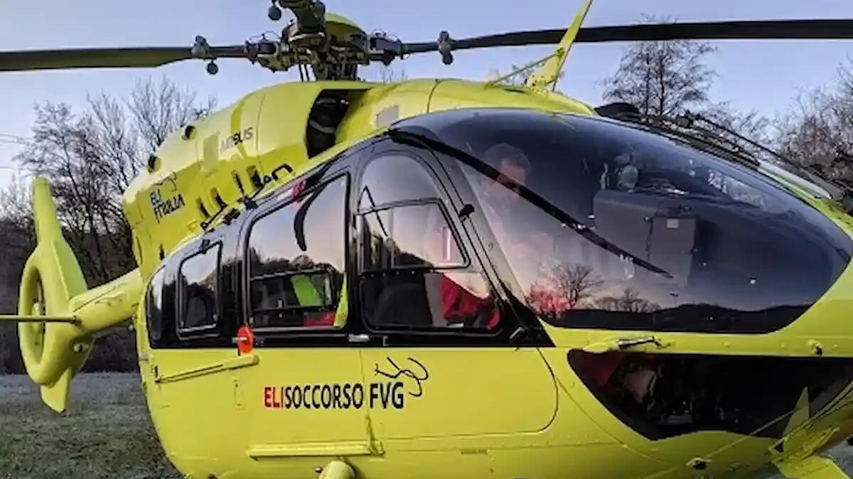 Un agguato ai danni di un 42enne, accoltellato in pieno giorno: forse vendetta della sua ex - 