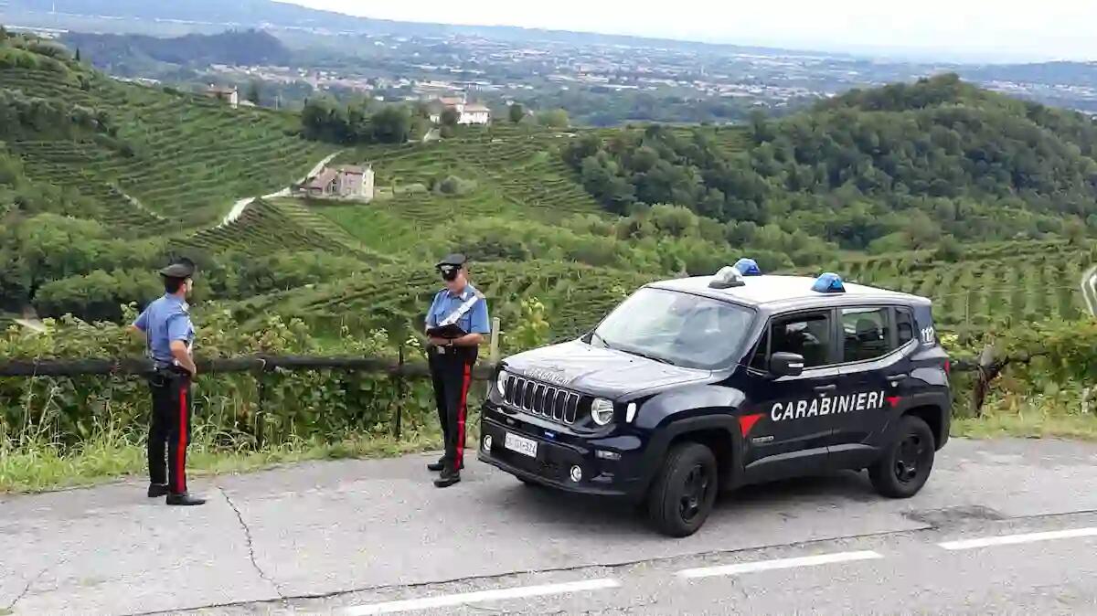 Sorpreso a rubare in un magazzino di Valdobbiadene, fermato 18enne: accusato di tentato furto aggravato -
