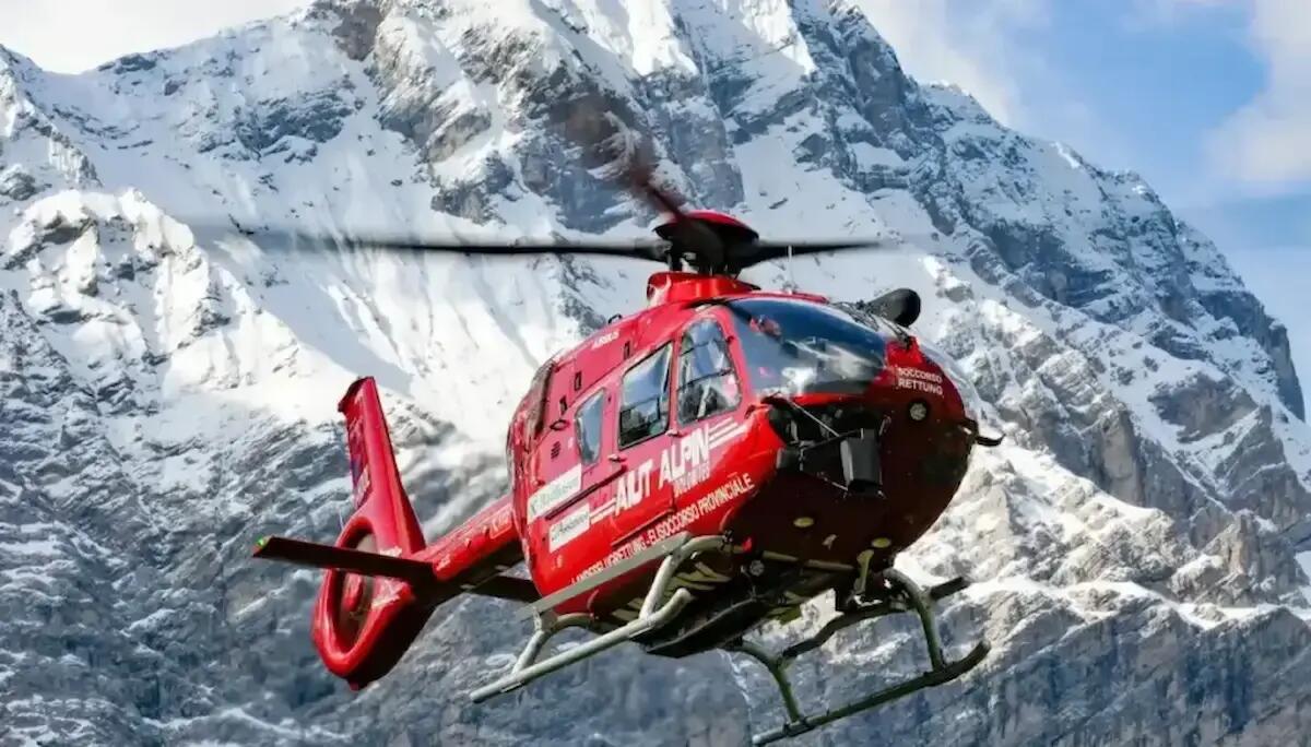 Precipita nel vuoto per dieci metri in Val Gardena: gravissimo escursionista 20enne -