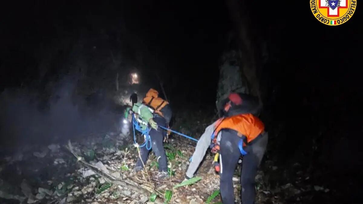 Cimolais, perdono il sentiero e rimangono bloccati al buio: soccorsi due giovani escursionisti -