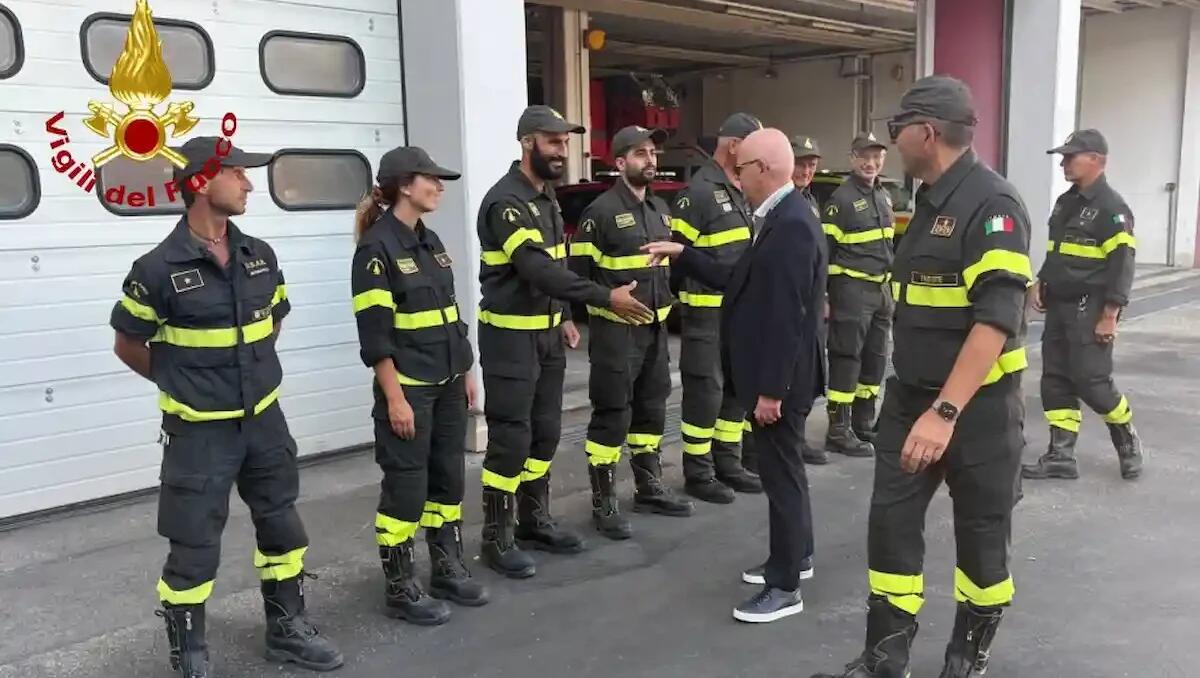 Trieste, il Prefetto Petronzi incontra i Vigili del fuoco e visita il Comando provinciale -