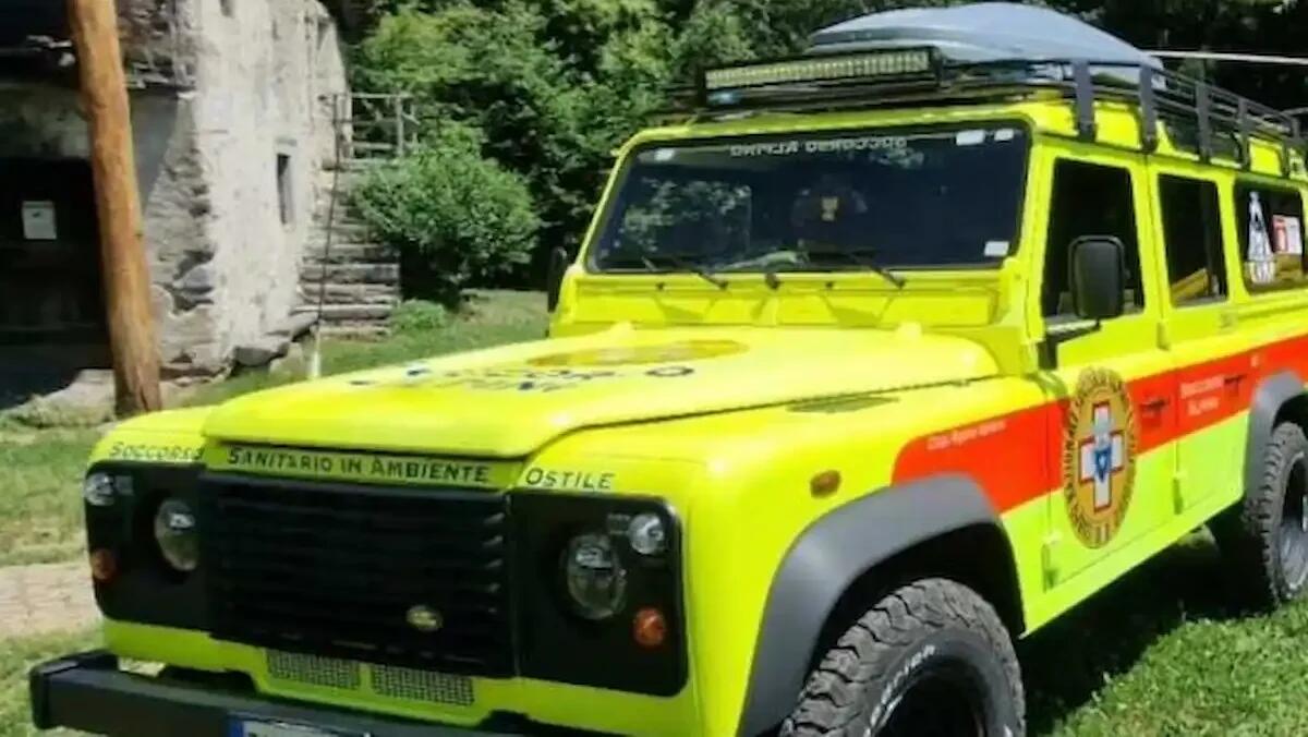 Escursionista con febbre alta, accampata in tenda vicino al Rifugio Scotter: interviene il Soccorso alpino -