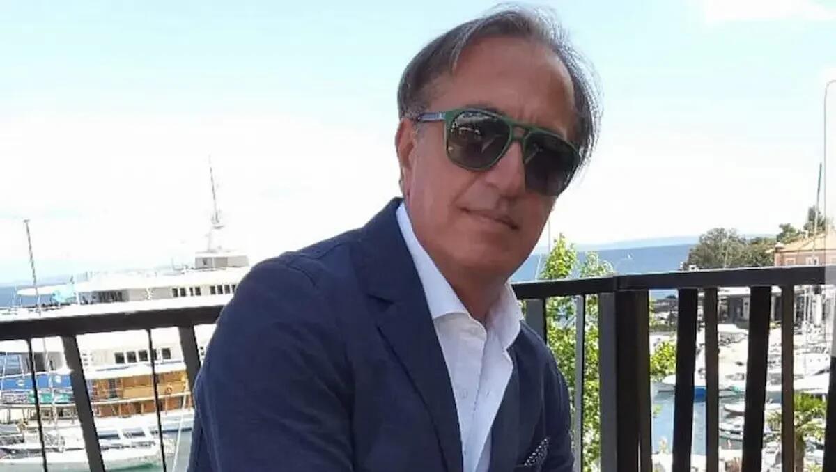 Malore fatale in piazza a Cussignacco: morto Roberto Santonastaso, noto commerciante tessile - 