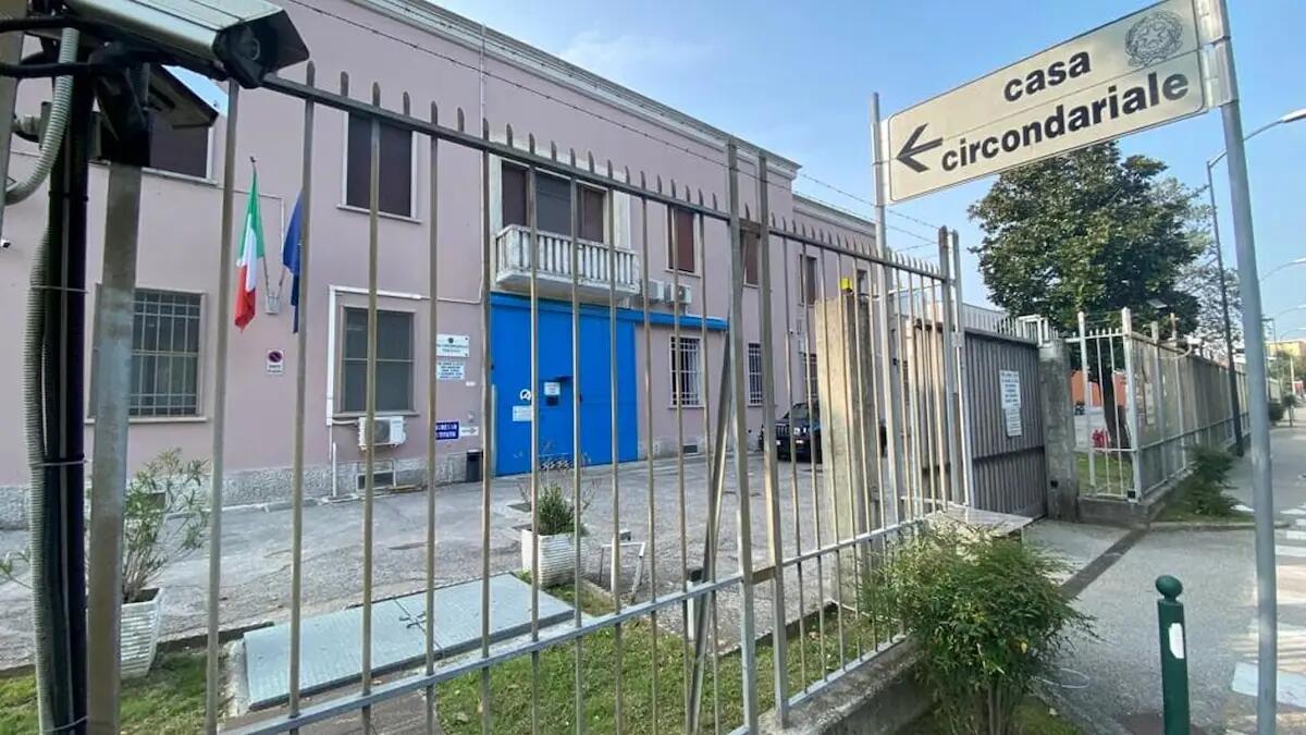 Aveva tentato il suicidio in carcere minorile: detenuto 17enne muore dopo due giorni di agonia -