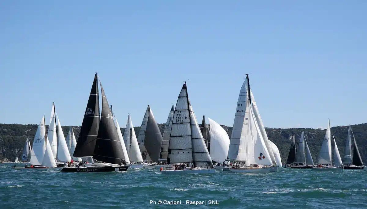 42° Trofeo Due Castelli, torna la regata spettacolo tra Duino e Miramare: novità e premi - 