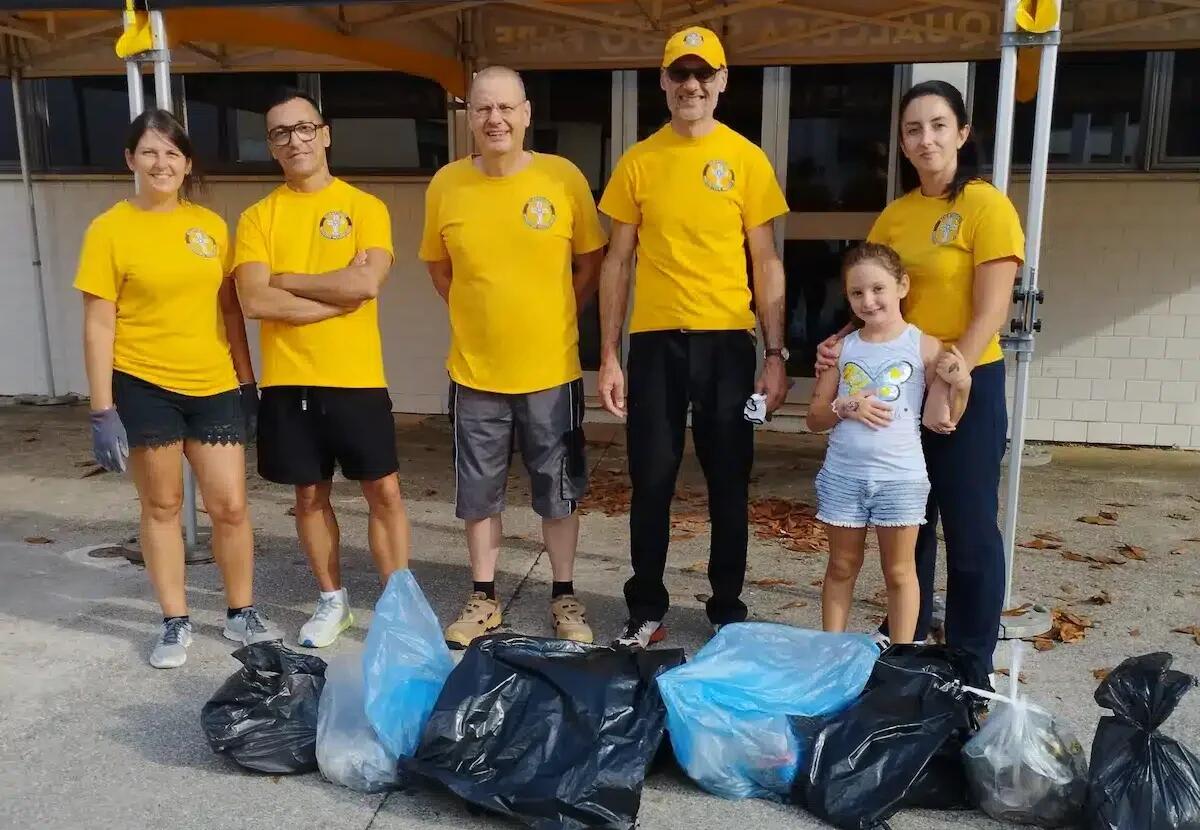 Cosa hanno trovato i Ministri Volontari di Scientology lungo le strade durante la pulizia -